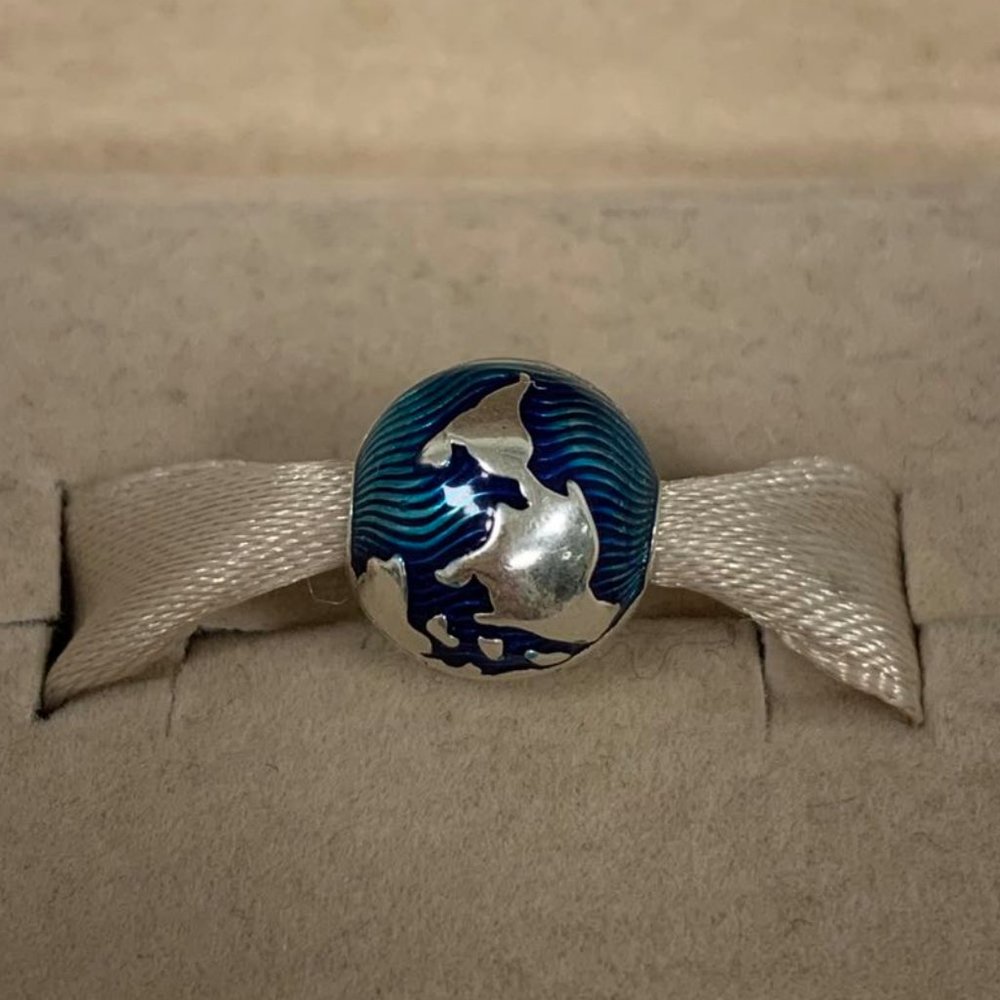 Pandora Blue Globe Clip Charm